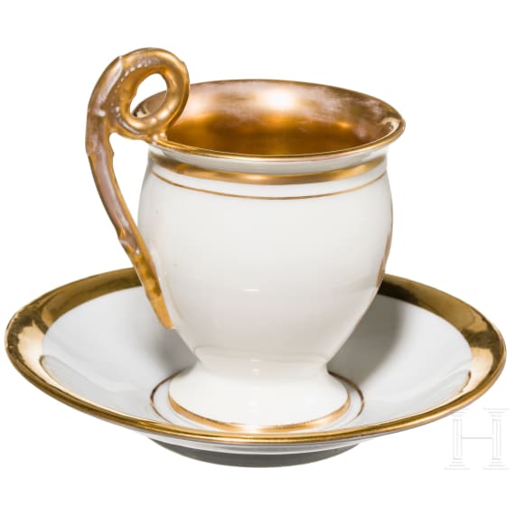 Andenkentasse mit Untertasse, Friedrich II., F&uuml;rstenberg, um 1900