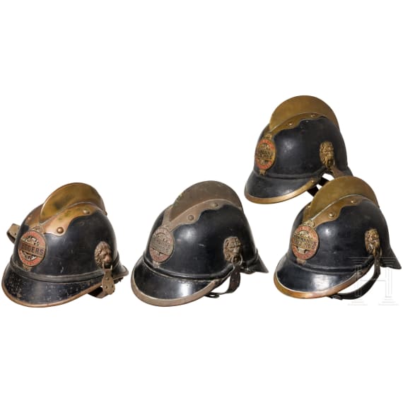 Vier Helme Feuerl&ouml;schwesen (Freiwillige Feuerwehr), Deutschland / USA, um 1900