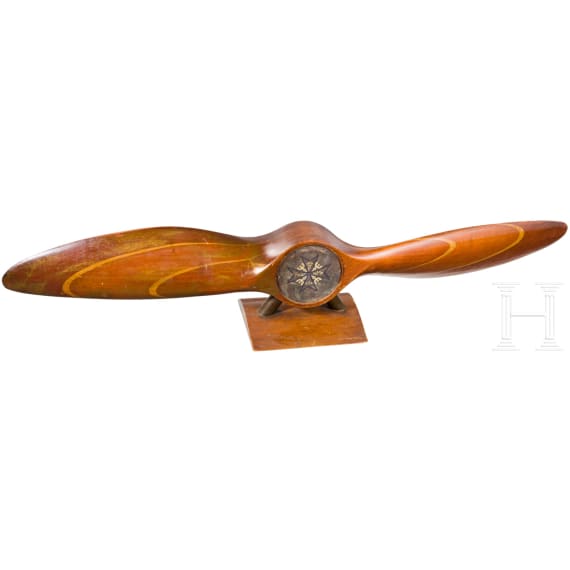 A propeller model with dedication for Pour le M&eacute;rite-wearer Lieutenant Frankl, 1916
