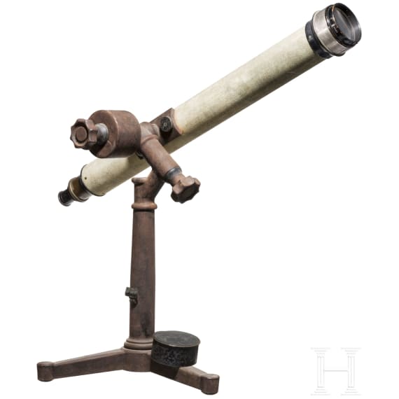 Milit&auml;risches Beobachtungsfernrohr des Herstellers Emil Busch AG, Rathenow, auf Stativ, um 1900