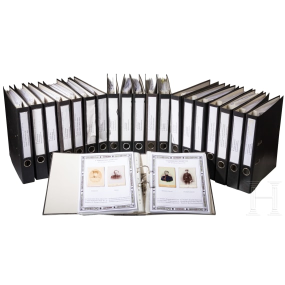 20 file folders of fotos, lithos and picture post cards of the Imperial German Army