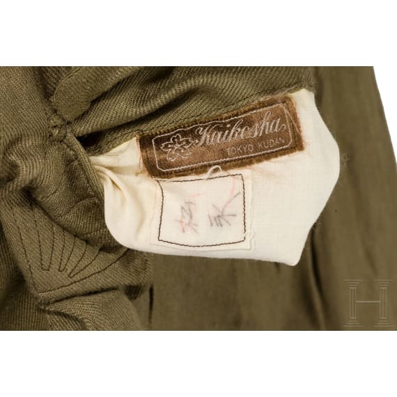 A uniform ensemble for officers of the Imperial Japanese Army in World War II