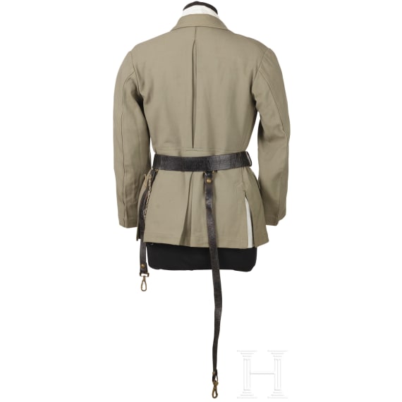 A uniform ensemble for a high-ranking doctor in the Imperial Japanese Navy in World War II
