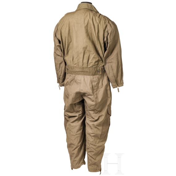 An uniform and equipment ensemble for a pilot in the Japanese Army in World War II