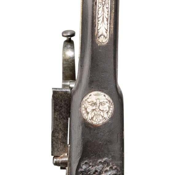 Luxus-Radschlossb&uuml;chse mit reich geschnitztem Schaft im Stil um 1680, Historismus unter Verwendung alter Teile