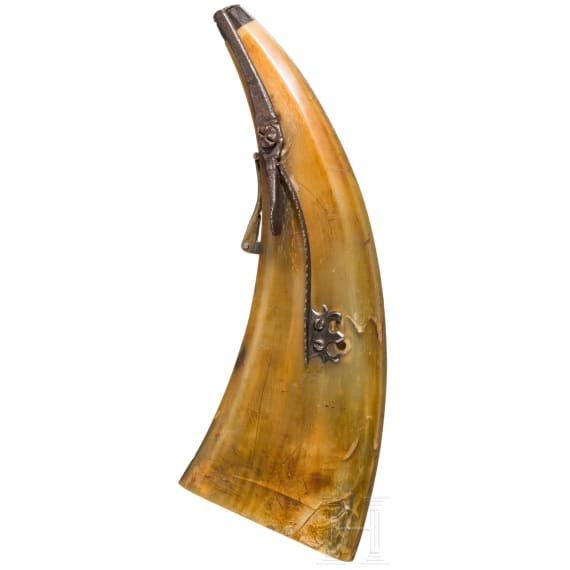 Pulverflasche mit Radschlossschl&uuml;ssel, deutsch, um 1700
