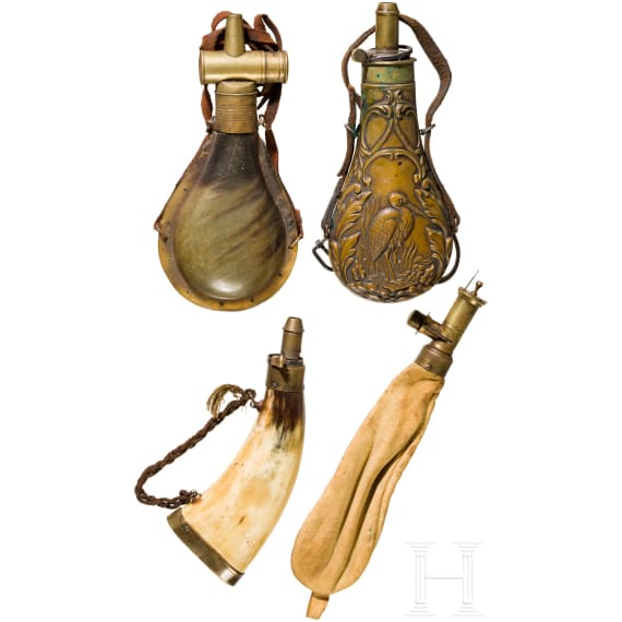 Drei Pulverflaschen und ein Schrotbeutel, deutsch, 18./19. Jhdt.