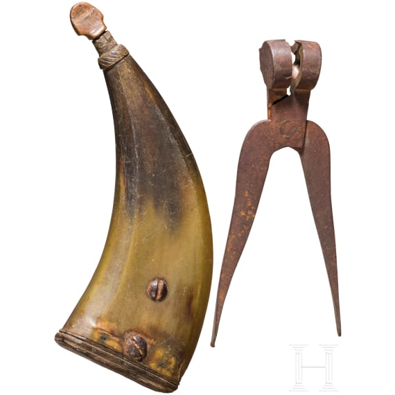 Pulverflasche und Kugelzange, deutsch, 18./19. Jhdt.