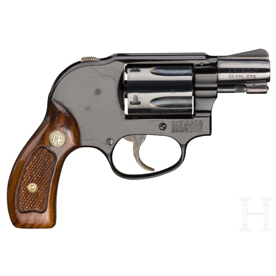 Smith & Wesson Mod. 36, "The Bodyguard Airweight", im Karton