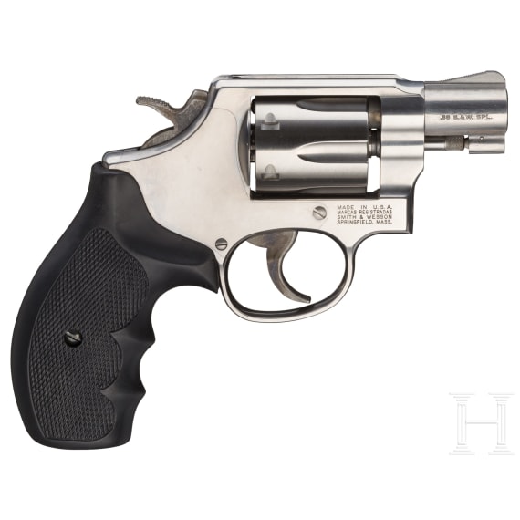 Smith & Wesson Mod. 64-6, "The .38 M & P Stainless", im Koffer