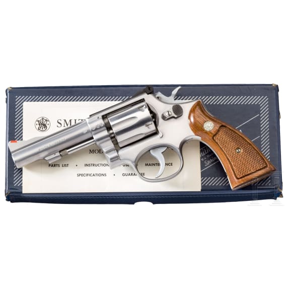Smith & Wesson Mod. 67, "The .38 Combat Masterpiece Stainless", im Karton