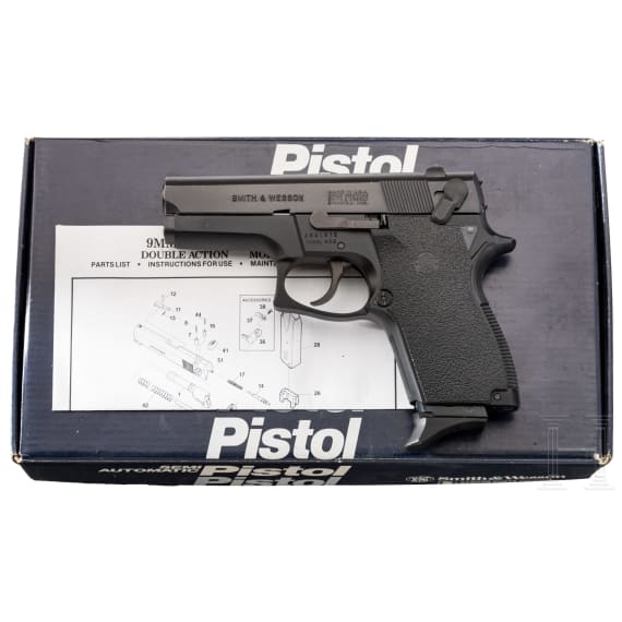 Smith & Wesson Mod. 469, "The Minigun", im Karton