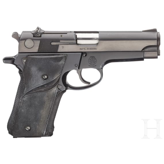 Smith & Wesson Mod. 59, "The 14-Shot Autoloading Pistol", mit Holster