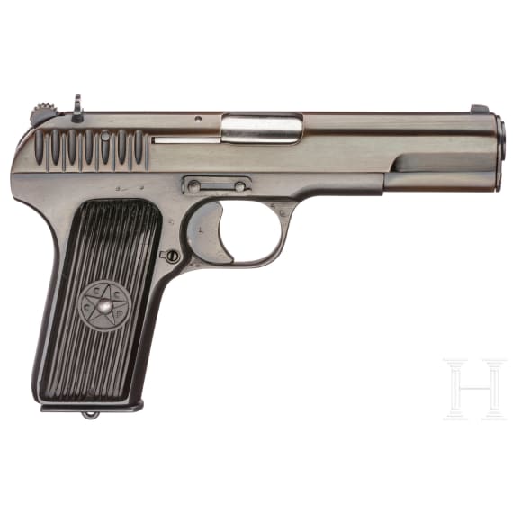 Tokarev TT 33, mit Tasche