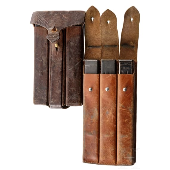 Zwei Taschen mit Stangenmagazinen