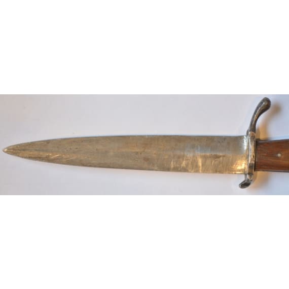 A Bavarian shako M 1895 for J&auml;ger, a dagger and three documents