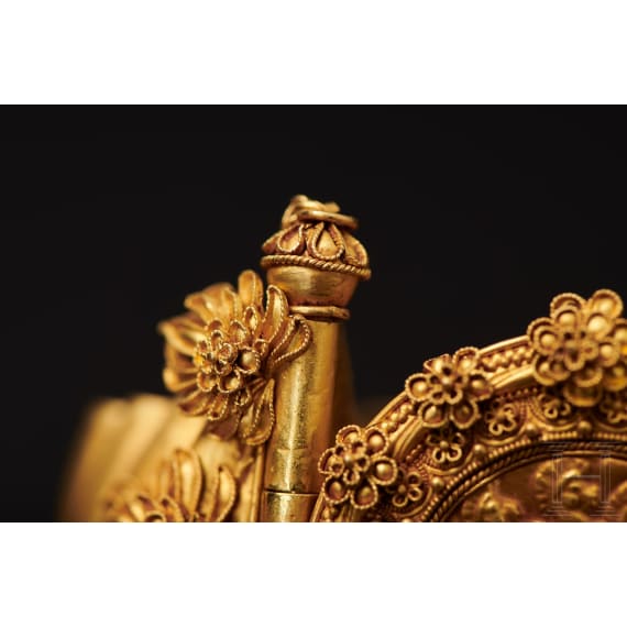 Ein elegantes Paar feinst gearbeiteter frühhellenistischer Goldarmbänder, 4. - 3. Jhdt. v. Chr.