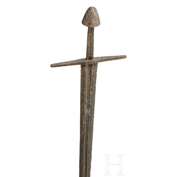 An English knightly sword with beehive pommel, circa 1150 – 1200