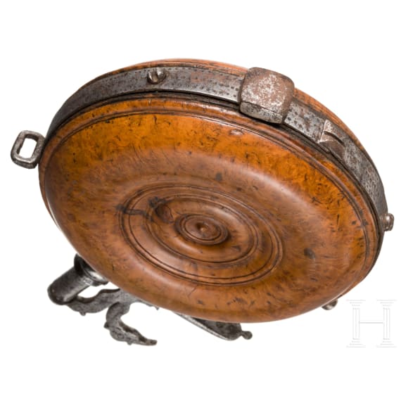 H&ouml;lzerne Pulverflasche, deutsch, um 1650