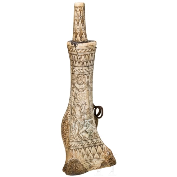 Knochen-Pulverflasche im Stil der Renaissance, Italien, um 1850