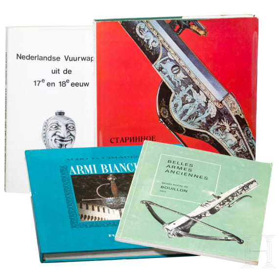 Four books on weapons in Italian, French, Russian and Dutch