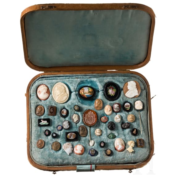 An Italian extensive stone and gem collection in old leather case, 19th century and earlier