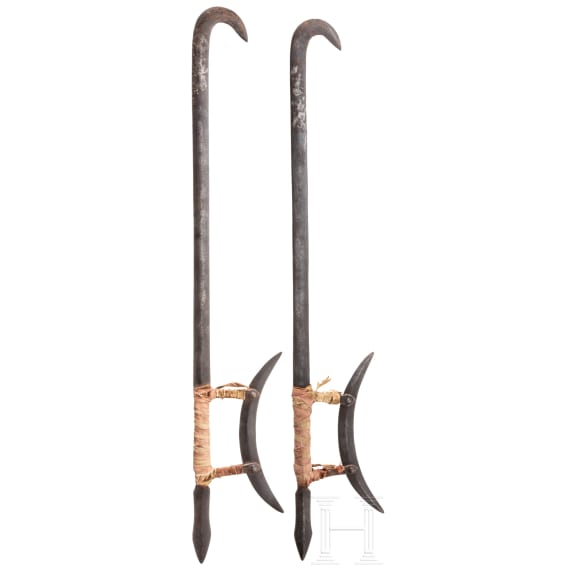 A pair of Chinese bladed weapons, 19th century
