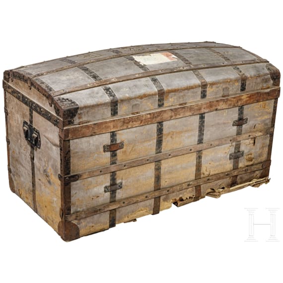 Queen Isabella II of Spain – a travel chest from the equipage used on her escape to exil in 1868