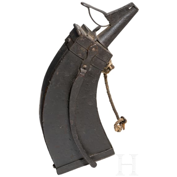 A German wooden musketeer powder flask, circa 1600