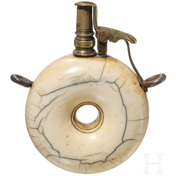 A German ivory priming flask, 1st half of the 17th century