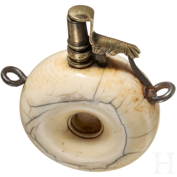 A German ivory priming flask, 1st half of the 17th century