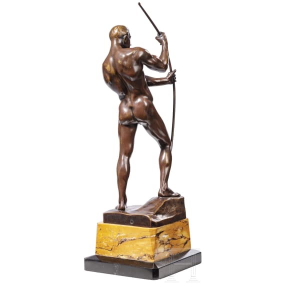 H. Riese - Bronzefigur eines Bogenspanners, 20. Jhdt.