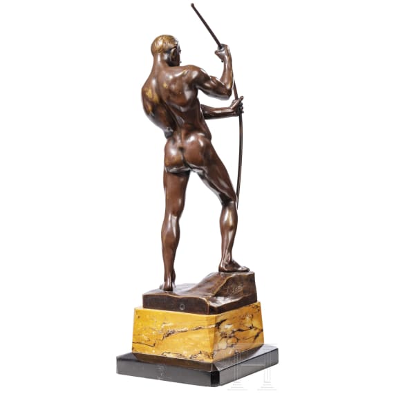 H. Riese - Bronzefigur eines Bogenspanners, 20. Jhdt.