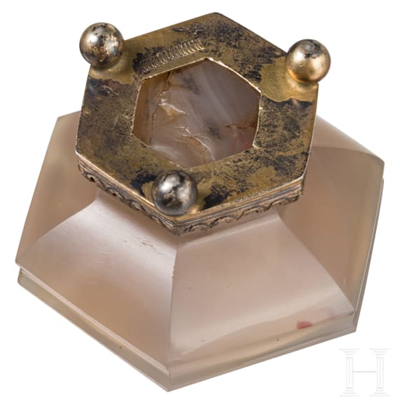 Hexagonale Achatschale auf vergoldetem Silberstand, s&uuml;ddeutsch, 19. Jhdt.