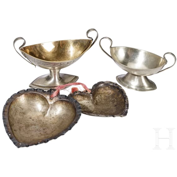 Zwei Gew&uuml;rzschiffchen, zwei Votivherzen, s&uuml;ddeutsch, um 1800