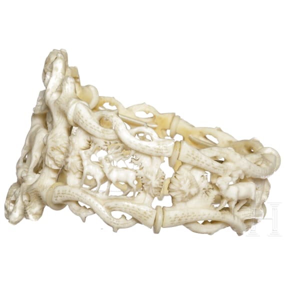 Jagdliches Elfenbein-Armband mit Mikroschnitzerei, Erbach, Umkreis Ernst Kehrer, um 1840/50