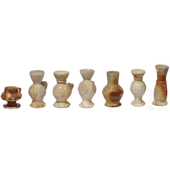 Kleine Sammlung Raenerer Steinzeuggef&auml;&szlig;e, 17./18. Jhdt.
