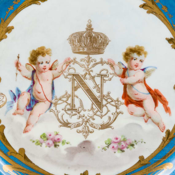 Kleine Vase und Sevres-Teller, 1. H&auml;lfte 19. Jhdt.