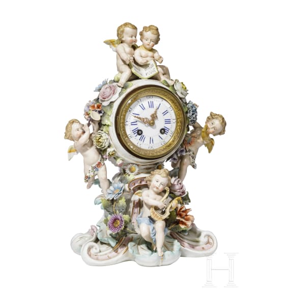Tischuhr mit Porzellangeh&auml;use, Th&uuml;ringen, um 1900