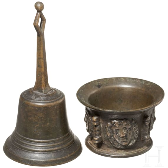 M&ouml;rser und Handglocke, Spanien, um 1700