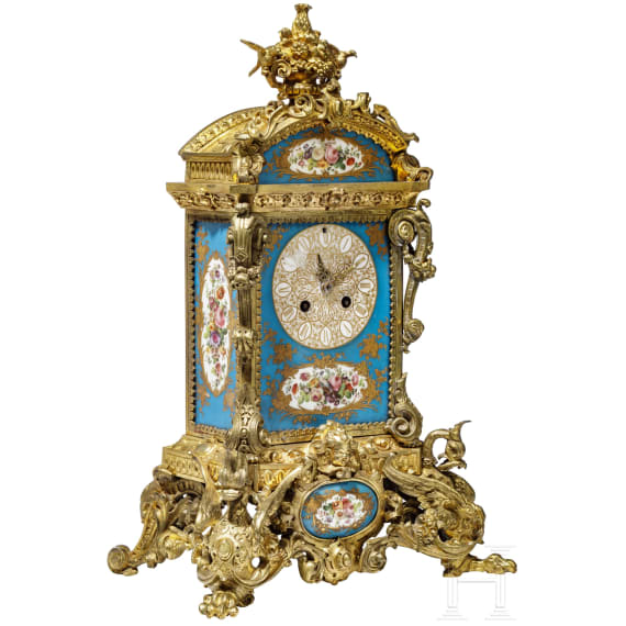Bronze-Pendule mit S&egrave;vres-Porzellaneinlagen, Frankreich, 2. H&auml;lfte 19. Jhdt.