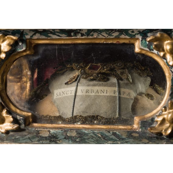Kleine Barock-Vitrine mit Reliquie des heiligen Urban, s&uuml;ddeutsch, 18. Jhdt.