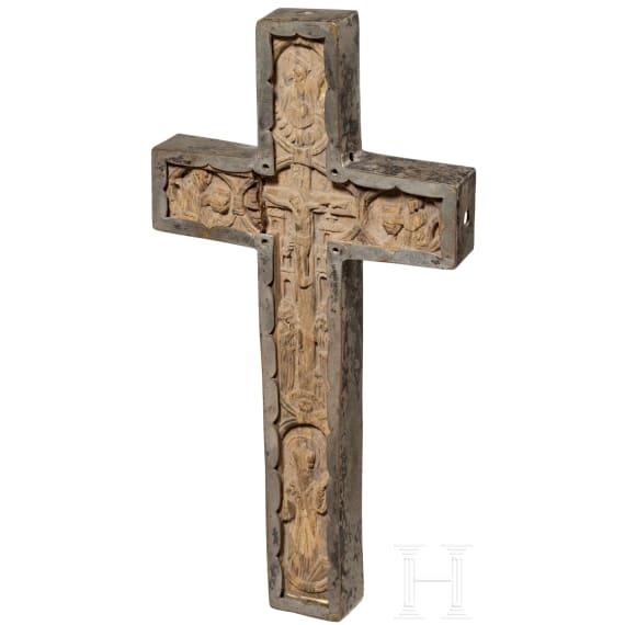 Zweiseitig beschnitzes Holzkreuz, S&uuml;dosteuropa, 17. - 18. Jhdt.