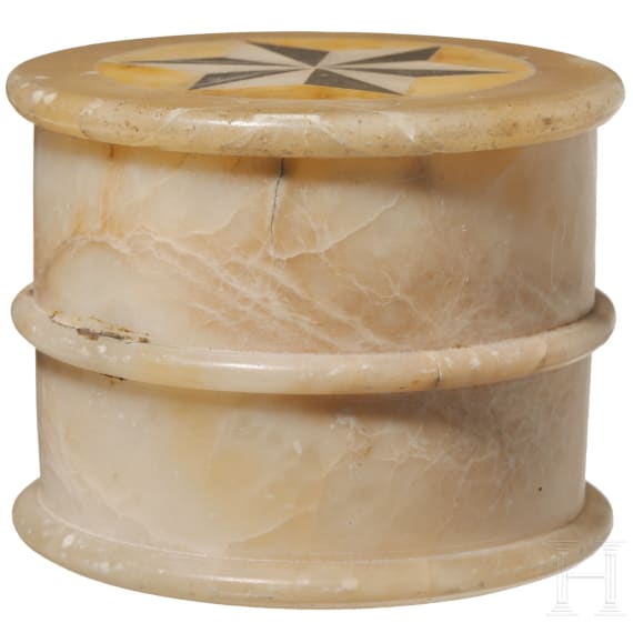 Pyxis aus Alabaster, Grand-Tour-Objekt im Stil der Renaissance, 19. Jhdt.