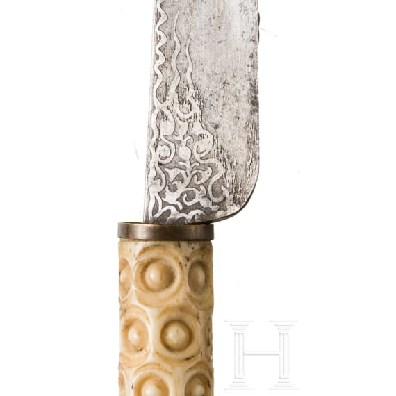 Beschneidungsmesser mit geschnitztem Griff aus Bein, osmanisch, um 1800