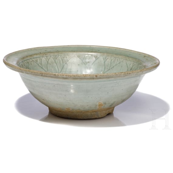 Gro&szlig;e Longquan-Schale, China, Song-Dynastie, 14. Jhdt.