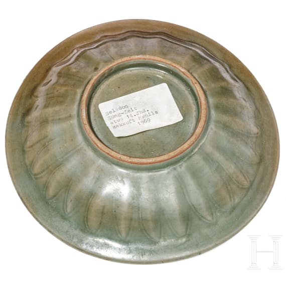 Longquan-Schale mit Fischpaar, China, Yuan-Dynastie, 14. Jhdt.