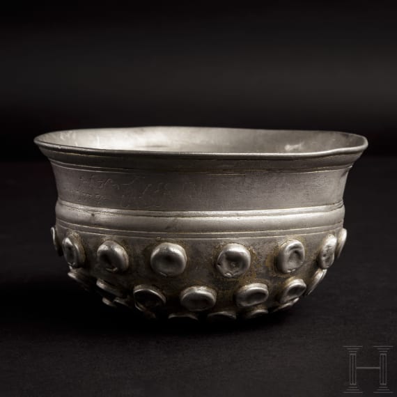 Silberschale mit Noppendekor, Vorderer Orient, fr&uuml;hach&auml;menidisch, 5. Jhdt. v. Chr.