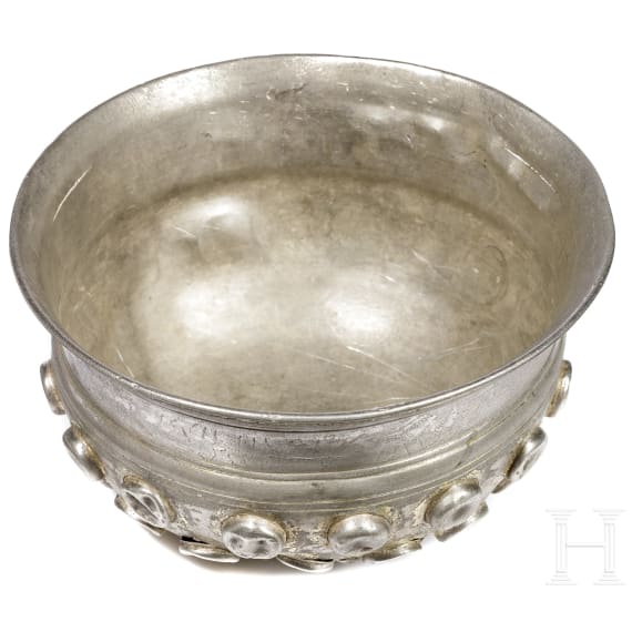 Silberschale mit Noppendekor, Vorderer Orient, fr&uuml;hach&auml;menidisch, 5. Jhdt. v. Chr.