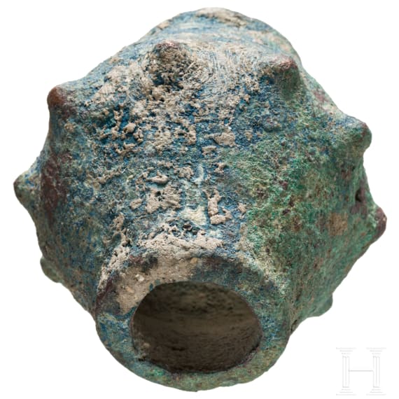 Bronzener doppelkonischer Keulenkopf, Luristan, Westiran, 2. Jtsd. v. Chr.